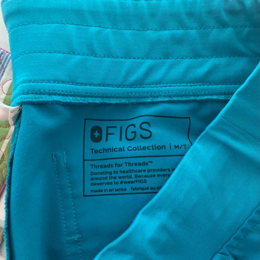 Figs Teal Jogger Scrub Set